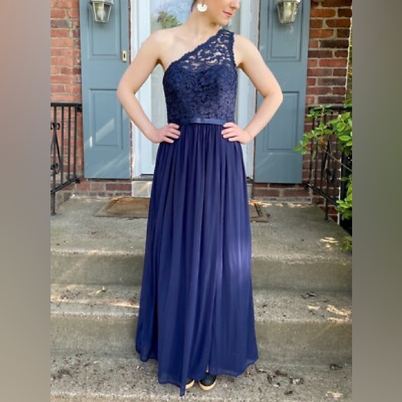 David’s Bridal Bridesmaid Blue Navy Lace Chiffon Dress one shoulder flowy size 6 - Picture 1 of 5